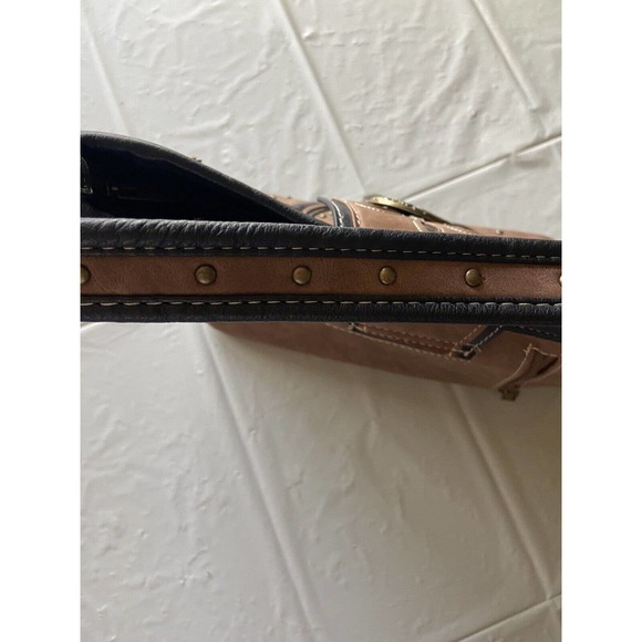 CCW Leather & Rhinestone Women's Purse- Brand New- Lots‎ Of Pockets - Picture 4 of 8